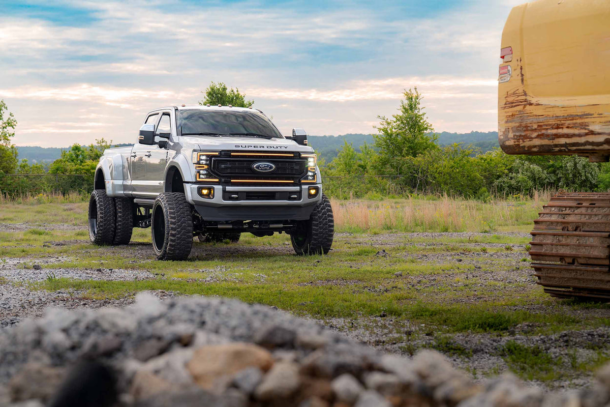 XBG LED Grille: Ford Super Duty (20-22 / Black / Amber DRL)