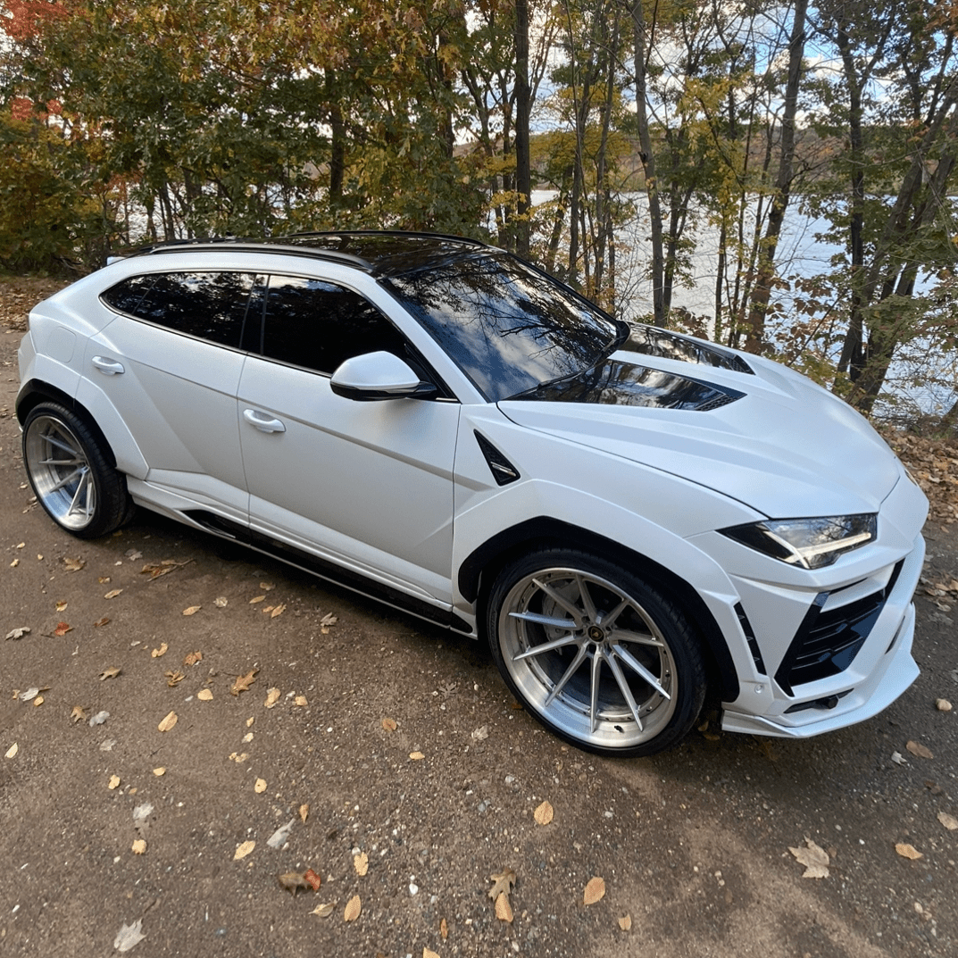 Lamborghini Urus-Race Hood