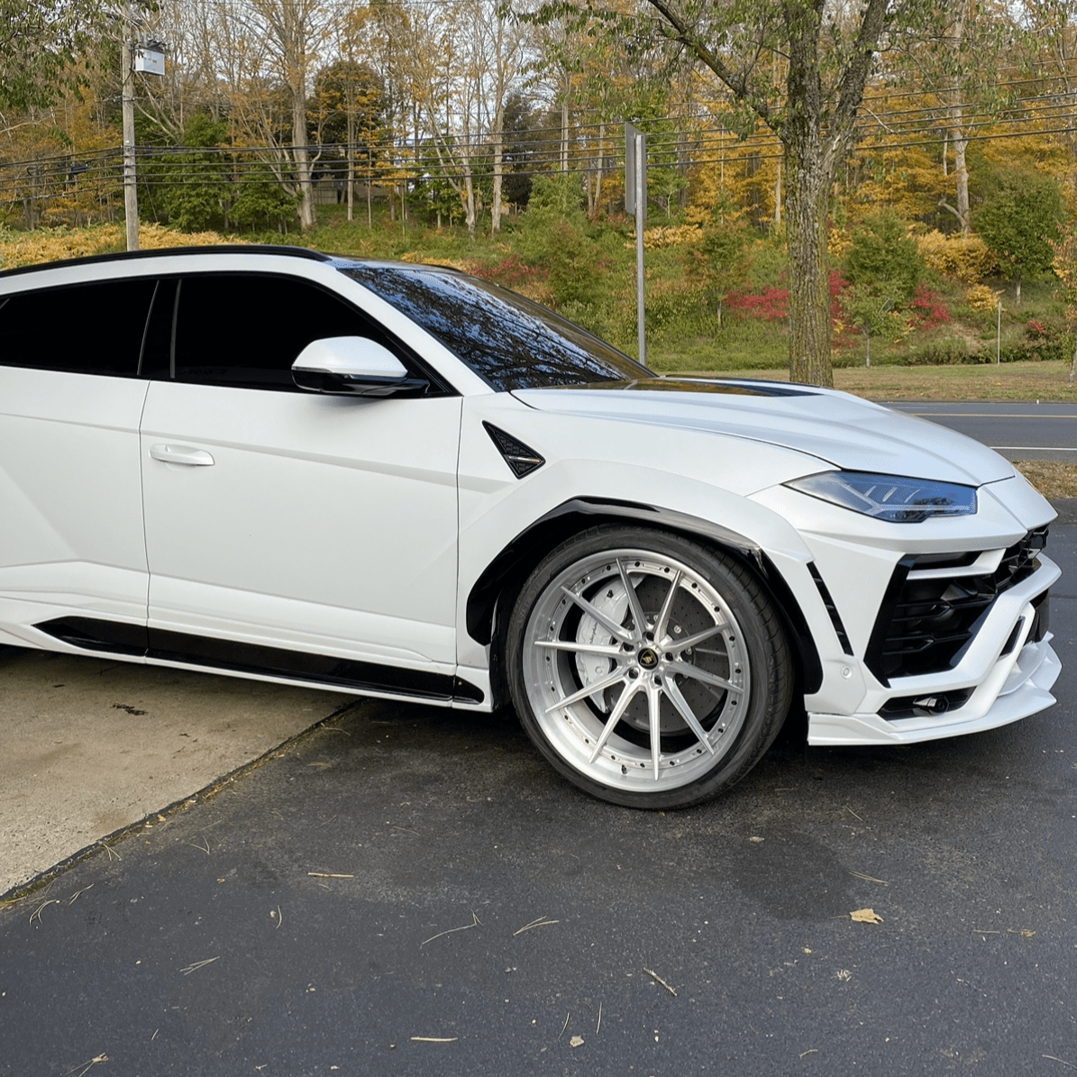 Lamborghini Urus-Urus Vision Widebody Fenders (Limited 50 pieces)