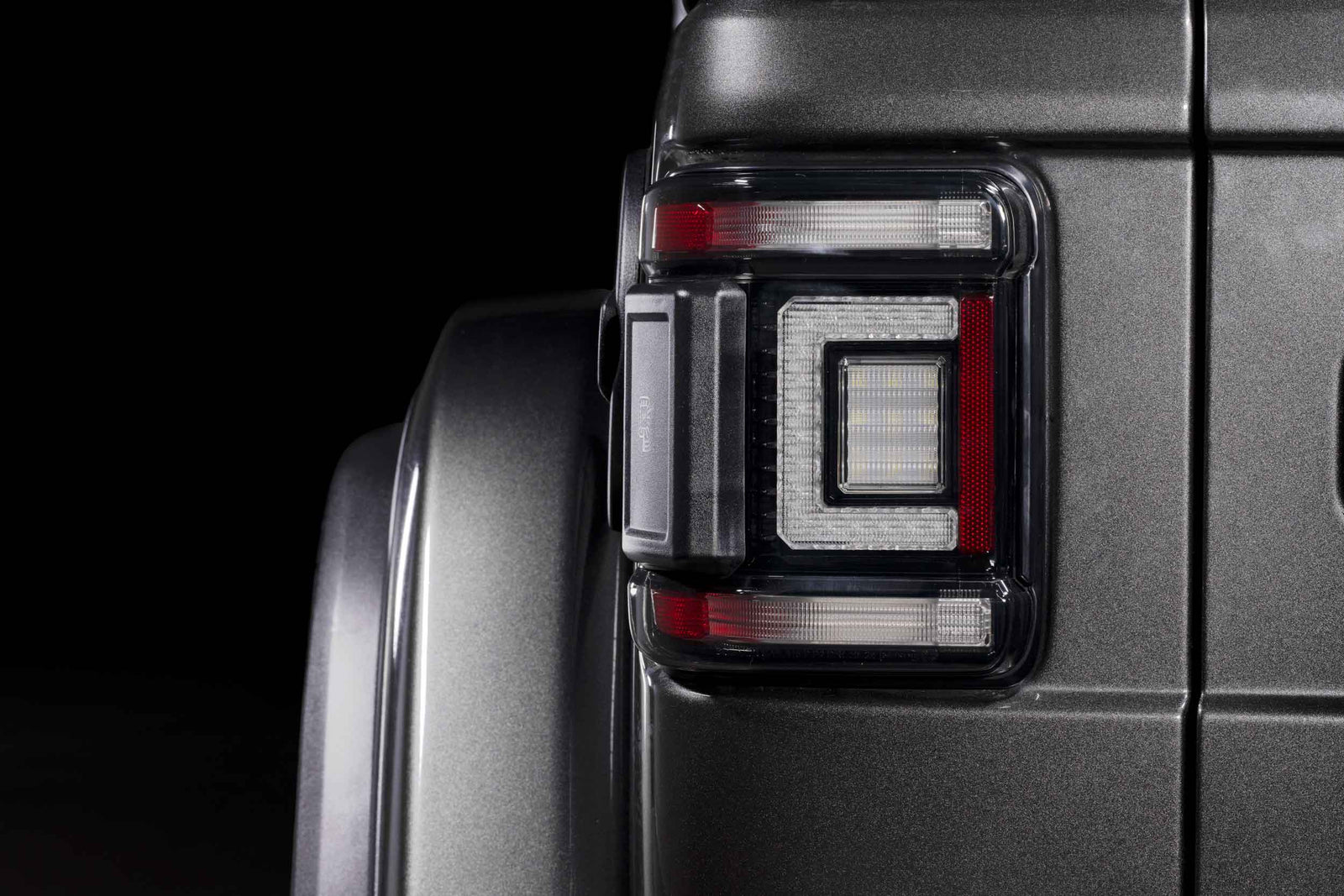 XB LED Tail Lights: Jeep Wrangler JL (18+ / Smoked Lens / Set)