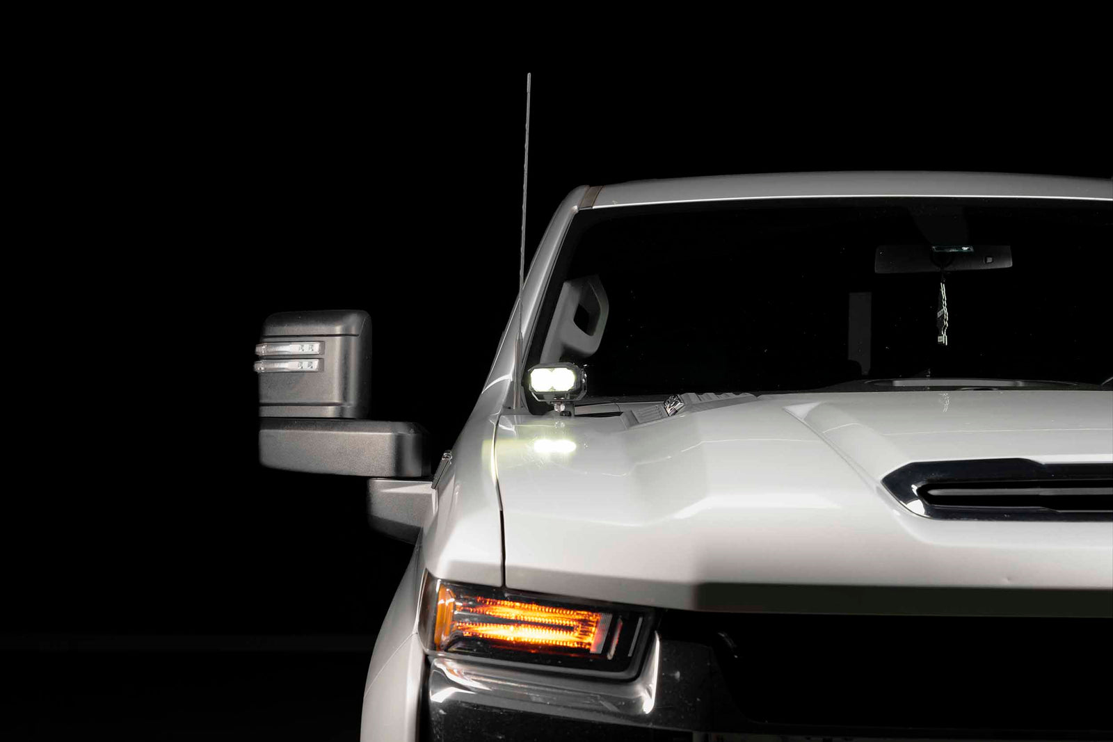 Morimoto 2Banger Ditch Light Kit: 20-24 Silverado HD (HXB Yellow Spot Beam)