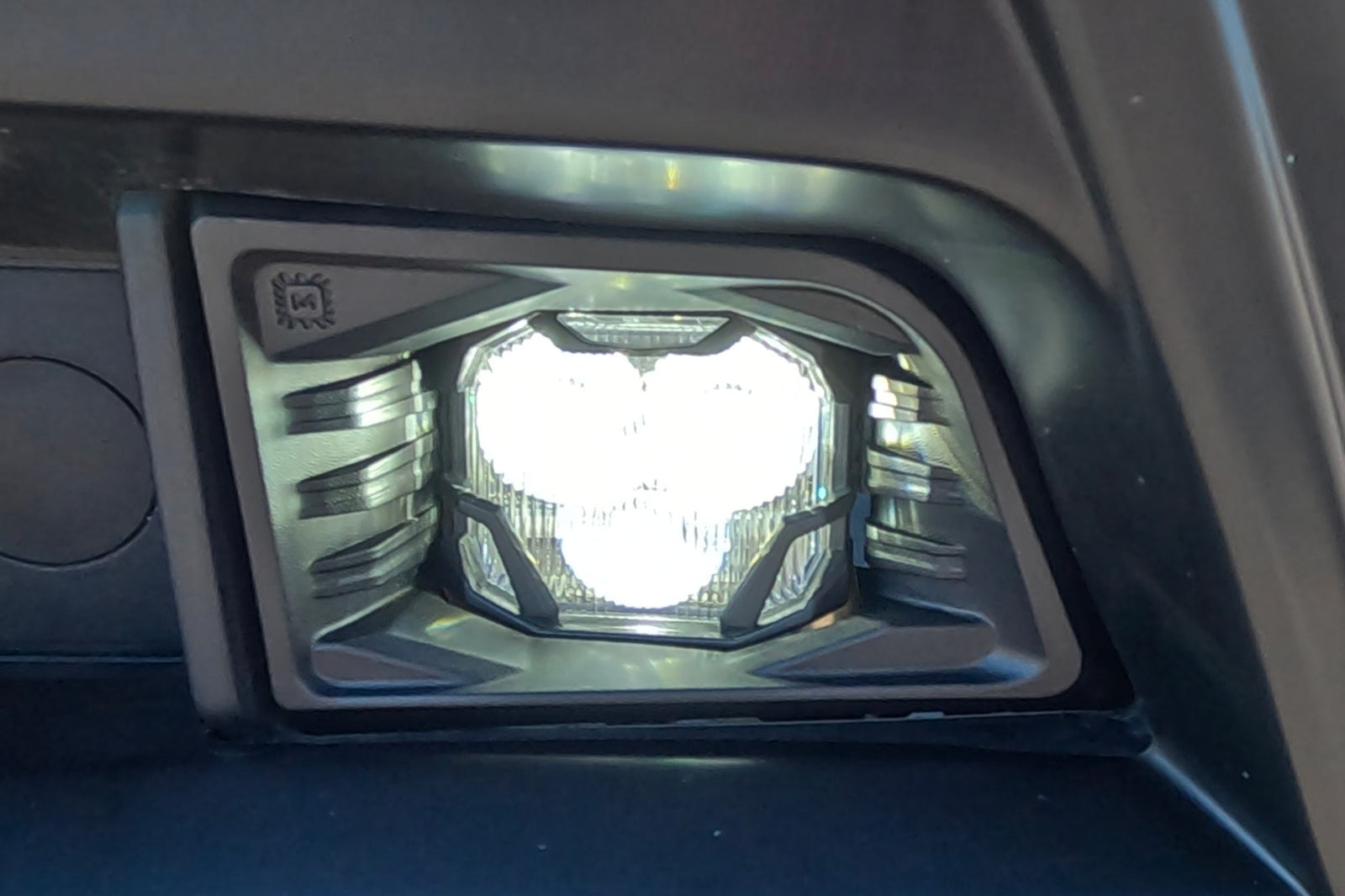 19-21 Silverado 1500 / 20-23 Silverado HD 4Banger Fog Light Kit: NCS White