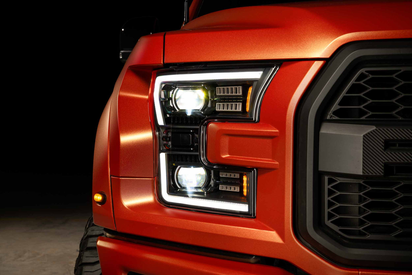 XB Evo Hybrid Headlights: 15-17 Ford F-150 / 17-20 Raptor (Set)