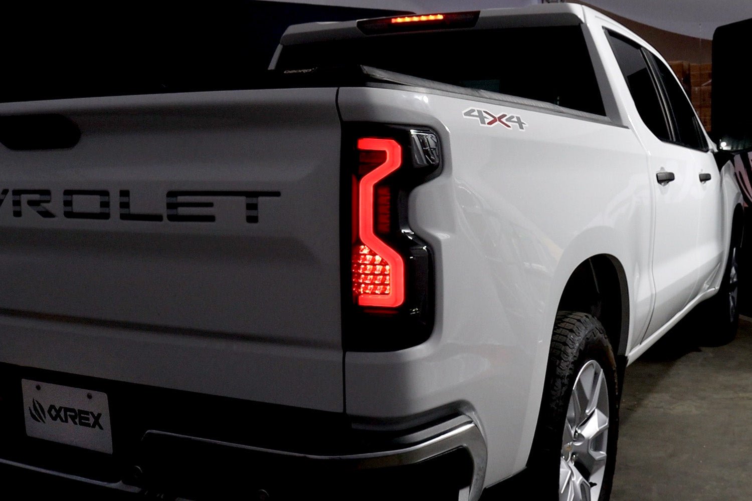 19-23 Chevrolet Silverado 1500 / 20-23 Silverado 2500HD/3500HD PRO-Series LED Tail Lights Jet Black | AlphaRex