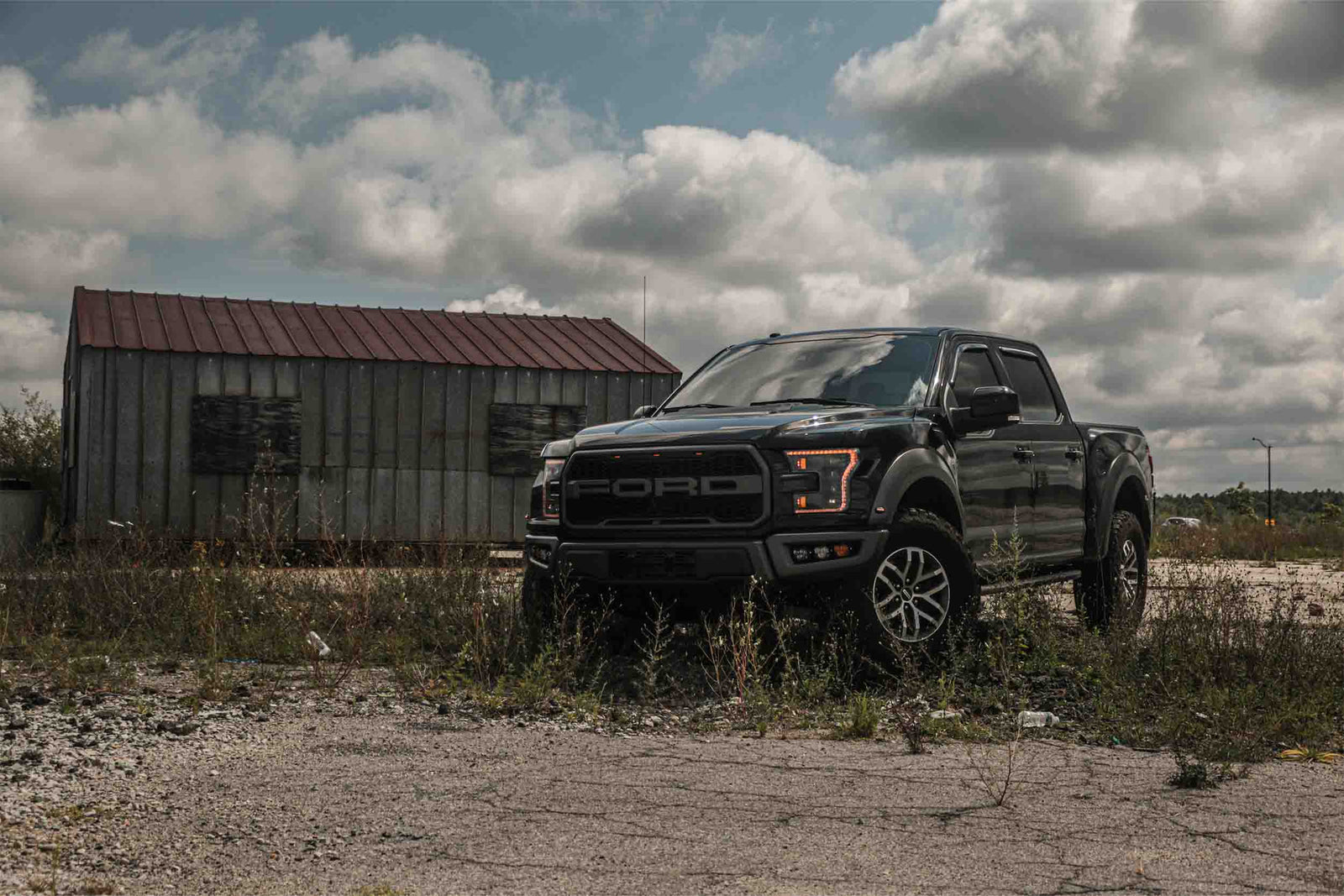 XB LED Headlights: Ford F-150 (15-17 / Amber DRL / Set)