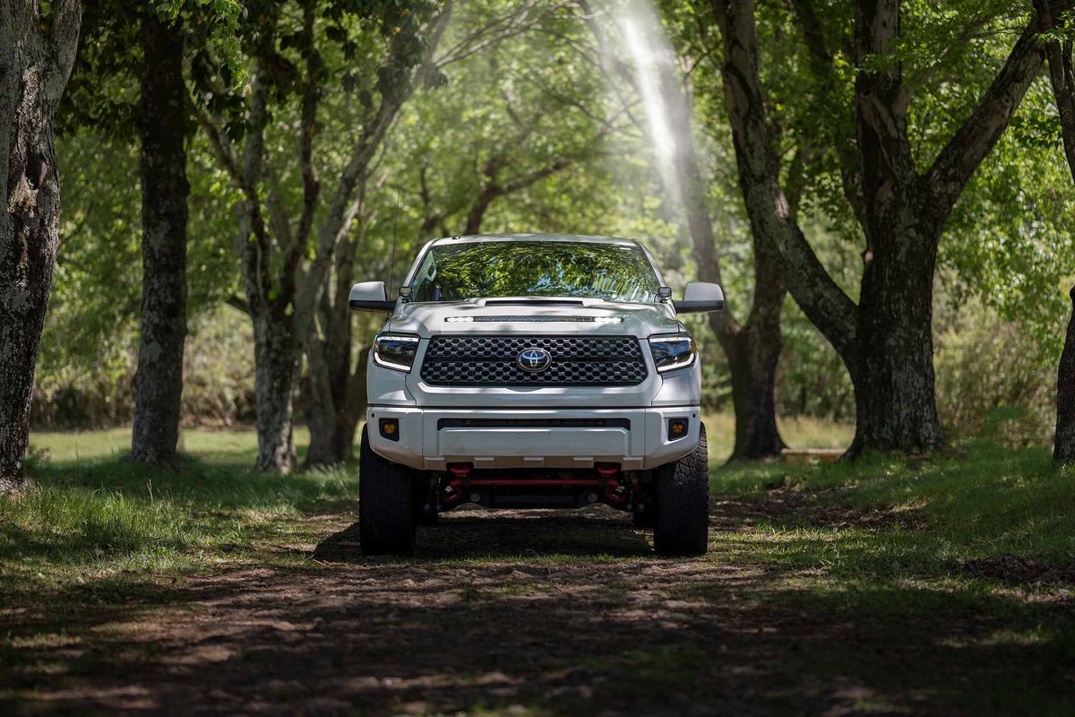 XB LED Headlights: Toyota Tundra (14-21 / White DRL / Set)