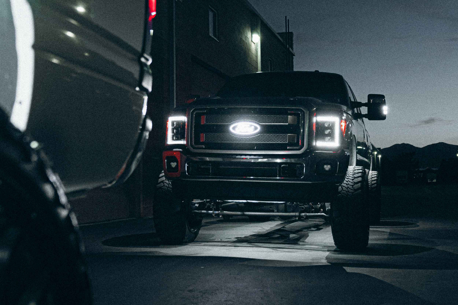 XB LED Headlights: Ford Super Duty (11-16 / White DRL / Set)