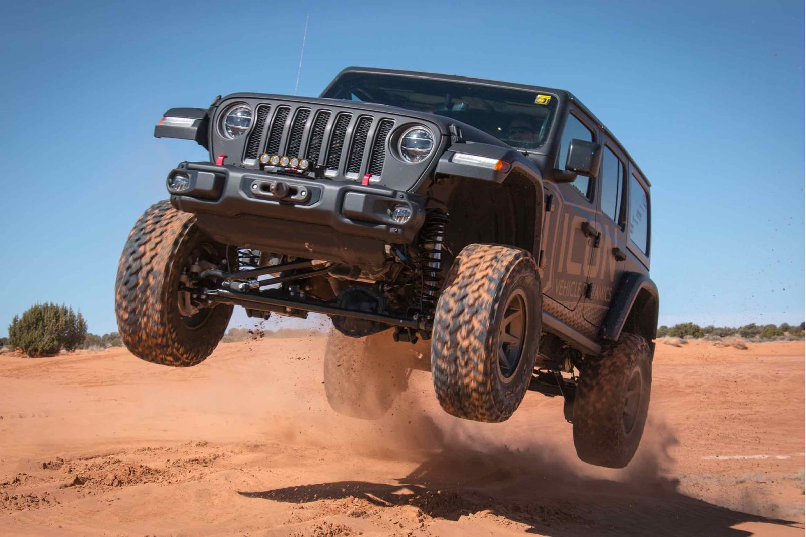 KC Gravity G4 Fogs: Wrangler JL (19+) (Set / White / Steel Bumper)