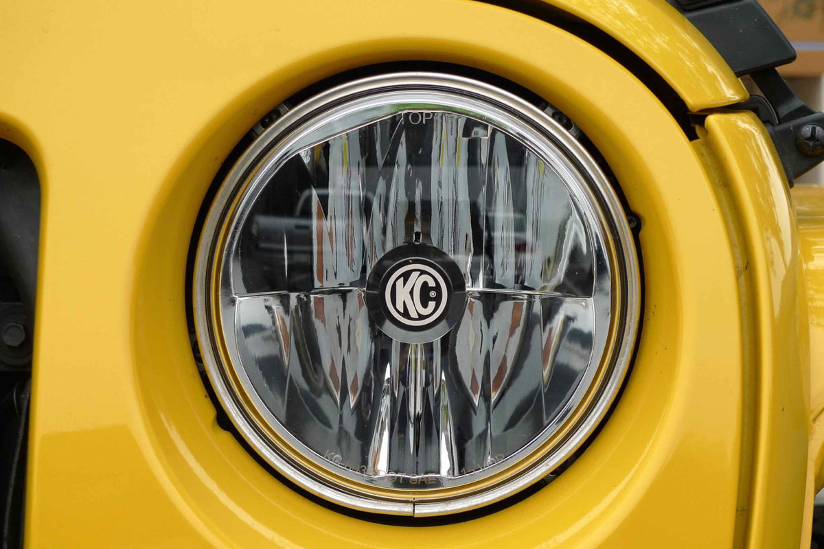 Gravity 7in LED Headlight: Jeep TJ (97-06) (Set / H4)