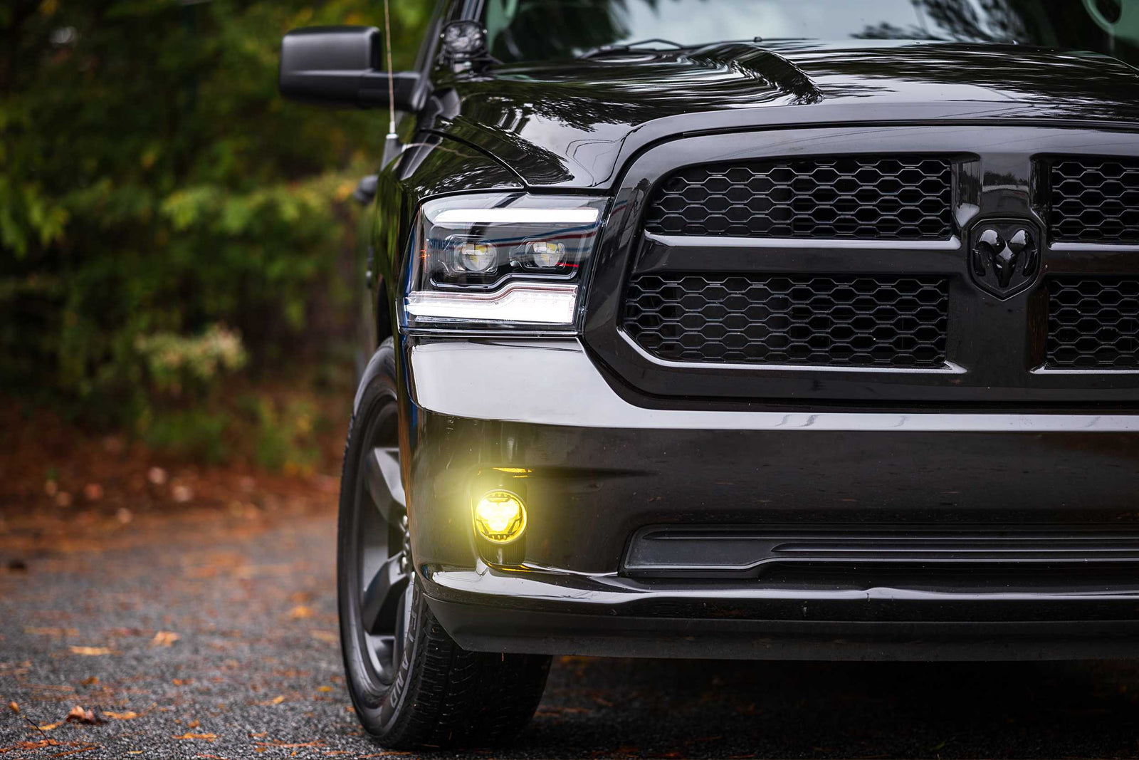 4Banger Fog Lights: 13-18 Ram 1500 (HXB White Combo Beam)