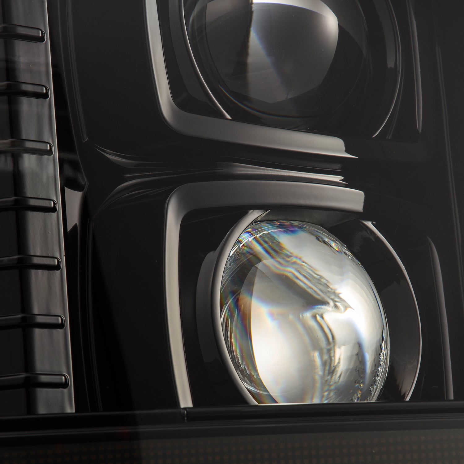 92-96 Ford F-Series/Bronco LUXX-Series LED Projector Headlights Alpha-Black | AlphaRex