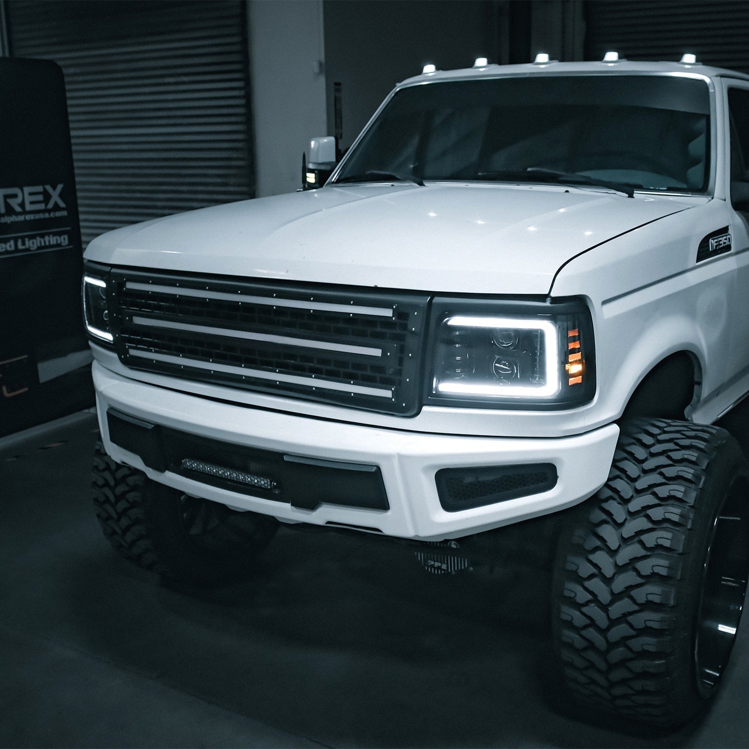 92-96 Ford F-Series/Bronco LUXX-Series LED Projector Headlights Chrome | AlphaRex
