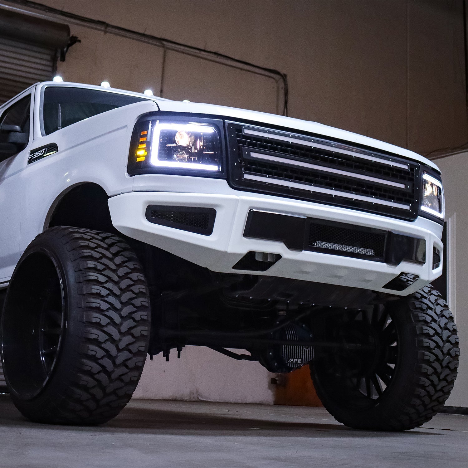 92-96 Ford F-Series/Bronco PRO-Series Halogen Projector Headlights Chrome | AlphaRex
