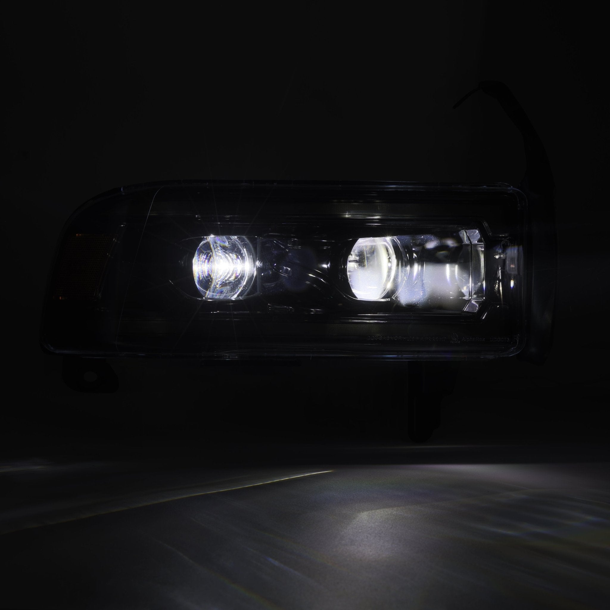 94-01 Dodge Ram 1500/94-02 Ram 2500/3500 LUXX-Series LED Headlights Black | AlphaRex
