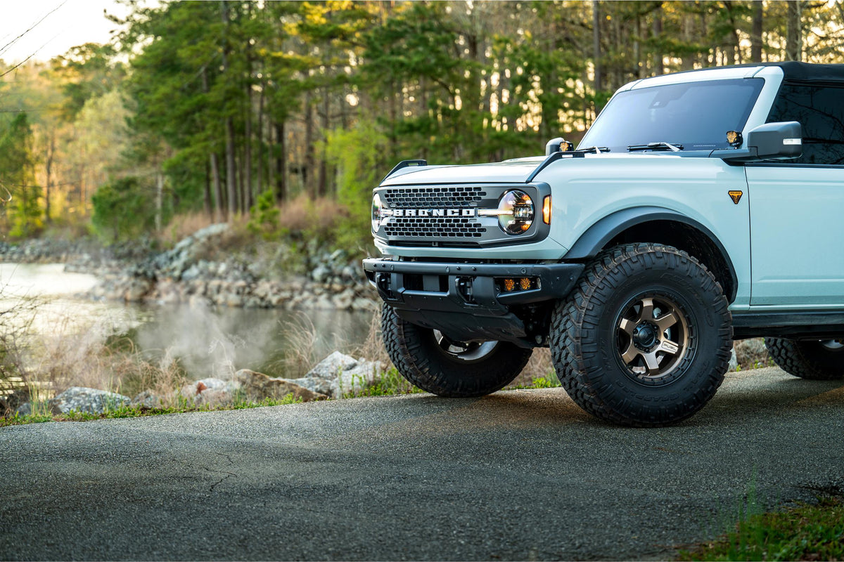Morimoto 4Banger Ditch Light Kit: 2021+ Bronco (HXB Yellow Combo Beam)