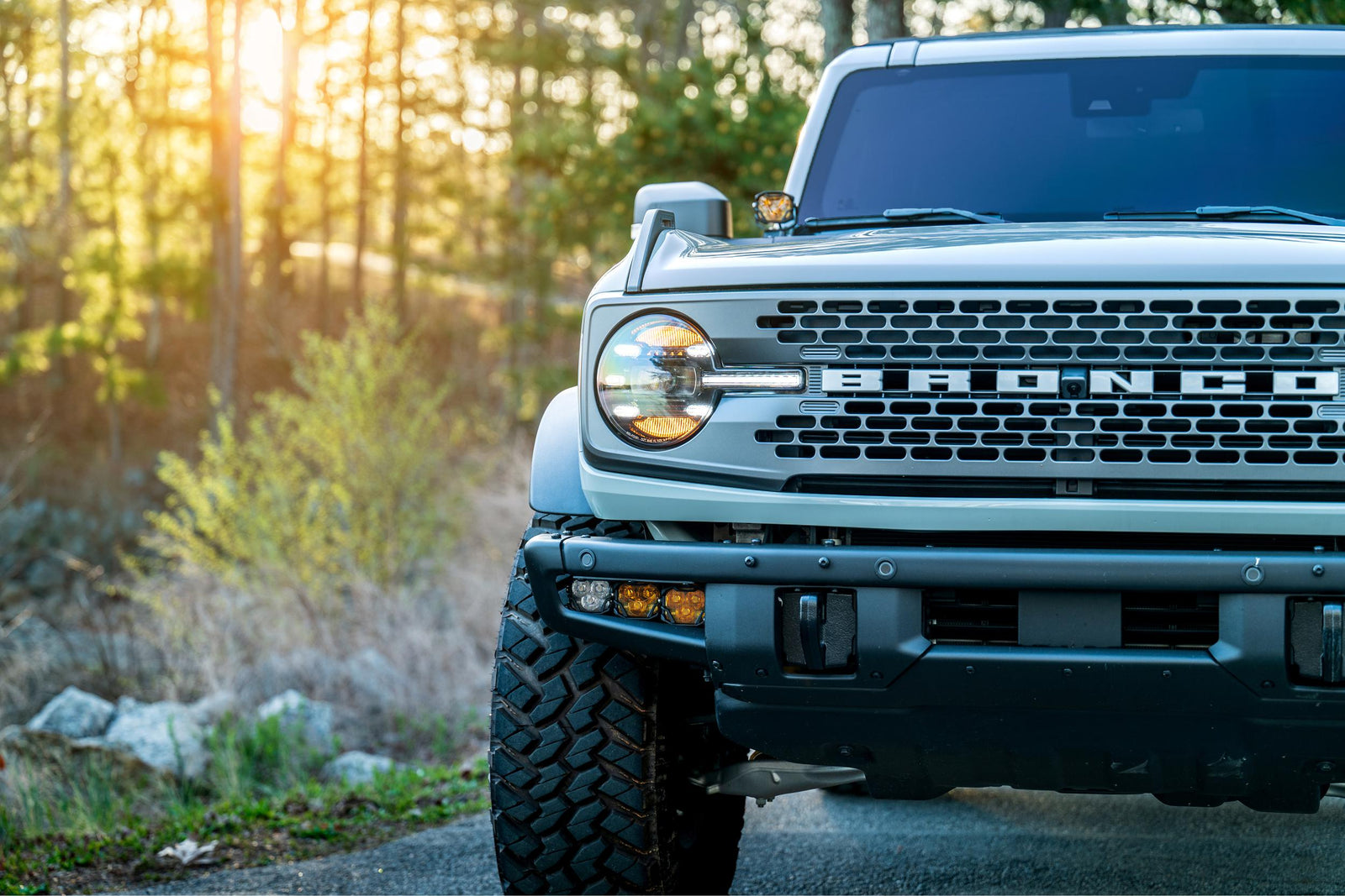 4Banger Triple Fog Kit: 2021+ Bronco (brackets and harness)