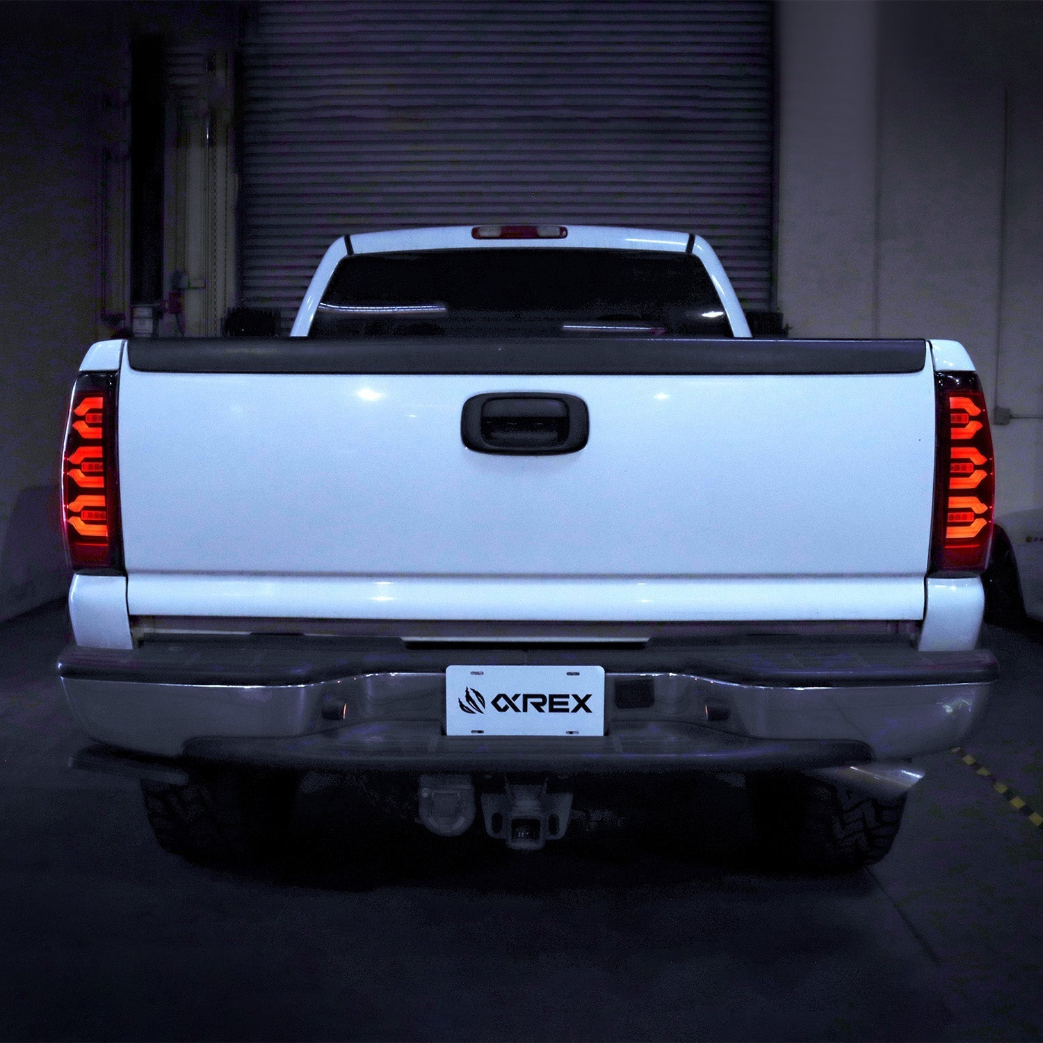 99-06 Chevrolet Silverado/99-06 GMC Sierra LUXX-Series LED Tail Lights Alpha-Black | AlphaRex