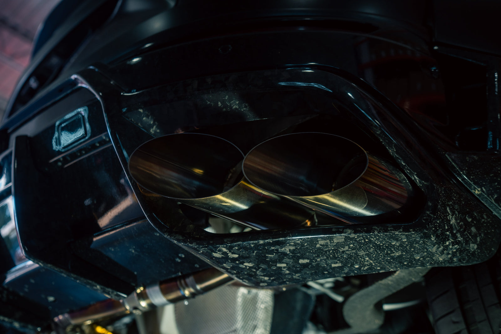 Lamborghini Urus Valved Sport Exhaust System - Legends Auto Parts