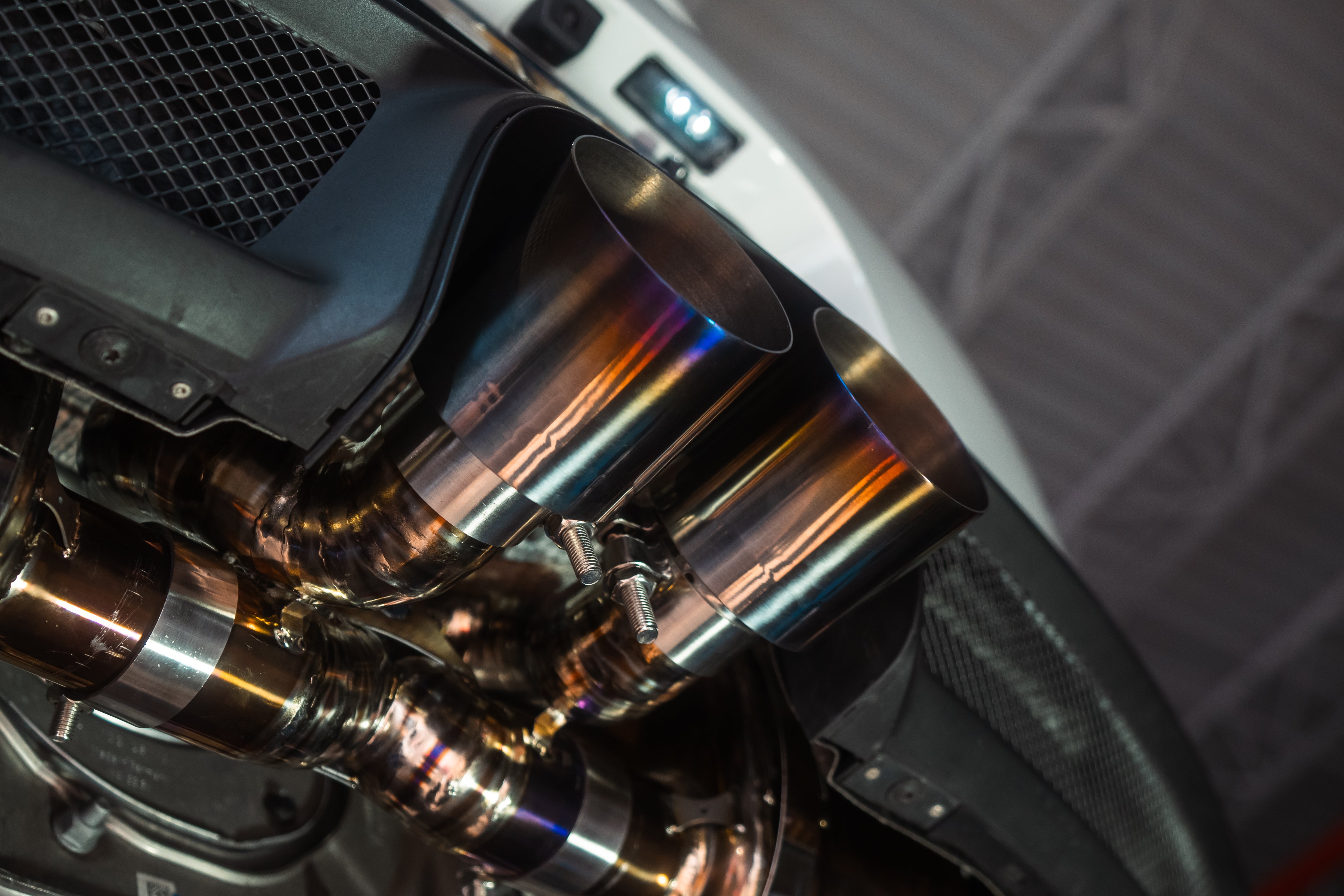 Valvetronic Valved Sport Exhaust System for Porsche GT3 991.1 / 991.2 - Legends Auto Parts