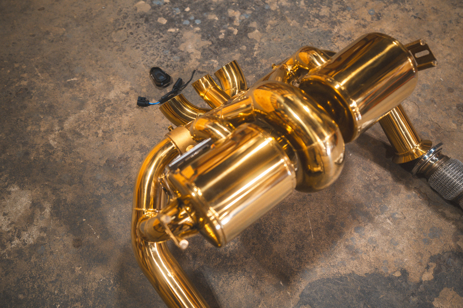 Lamborghini Aventador LP700 / S / SV Valved Sport Exhaust System - Legends Auto Parts