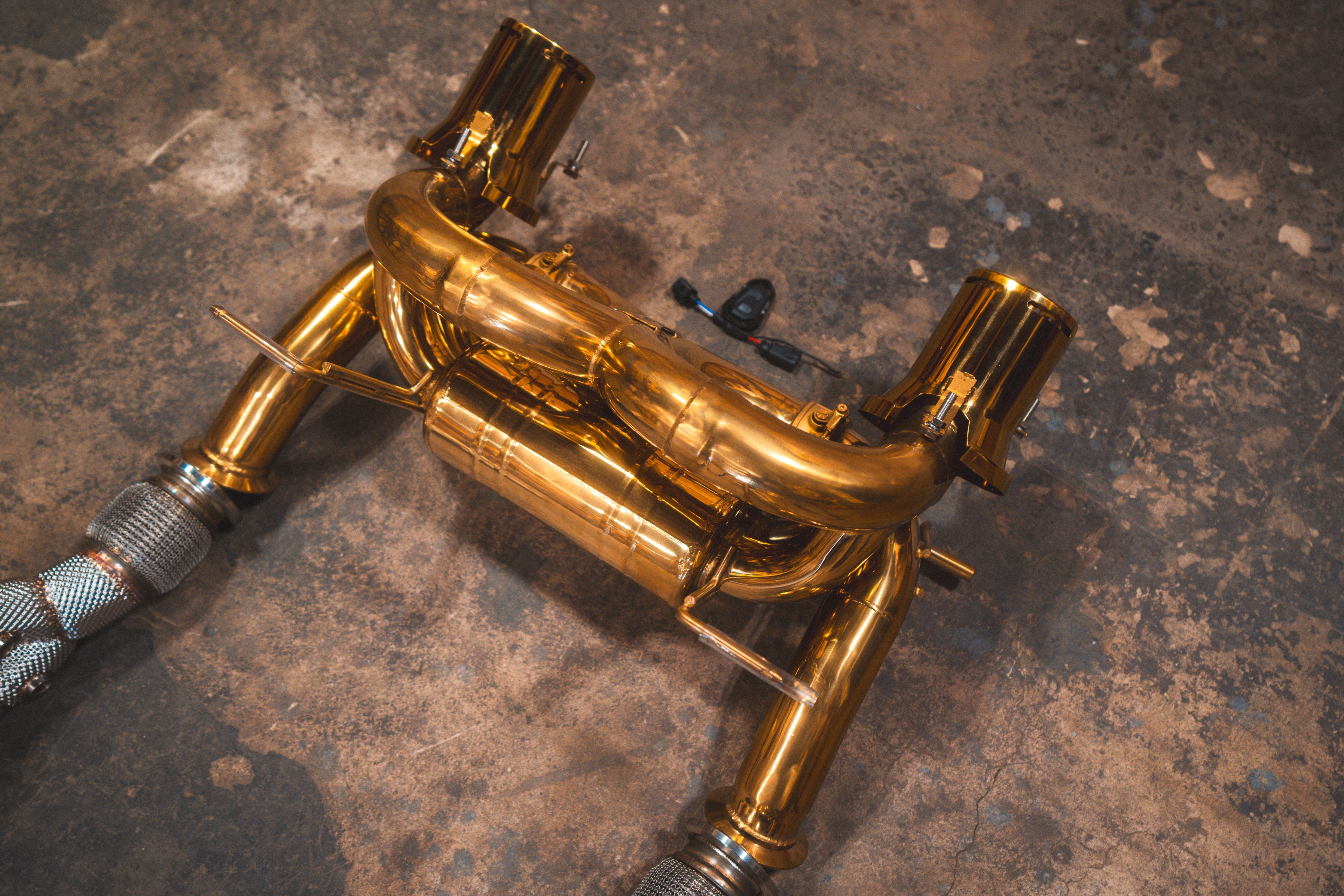 Lamborghini Aventador SVJ/Ultimae Valved Sport Exhaust System - Legends Auto Parts