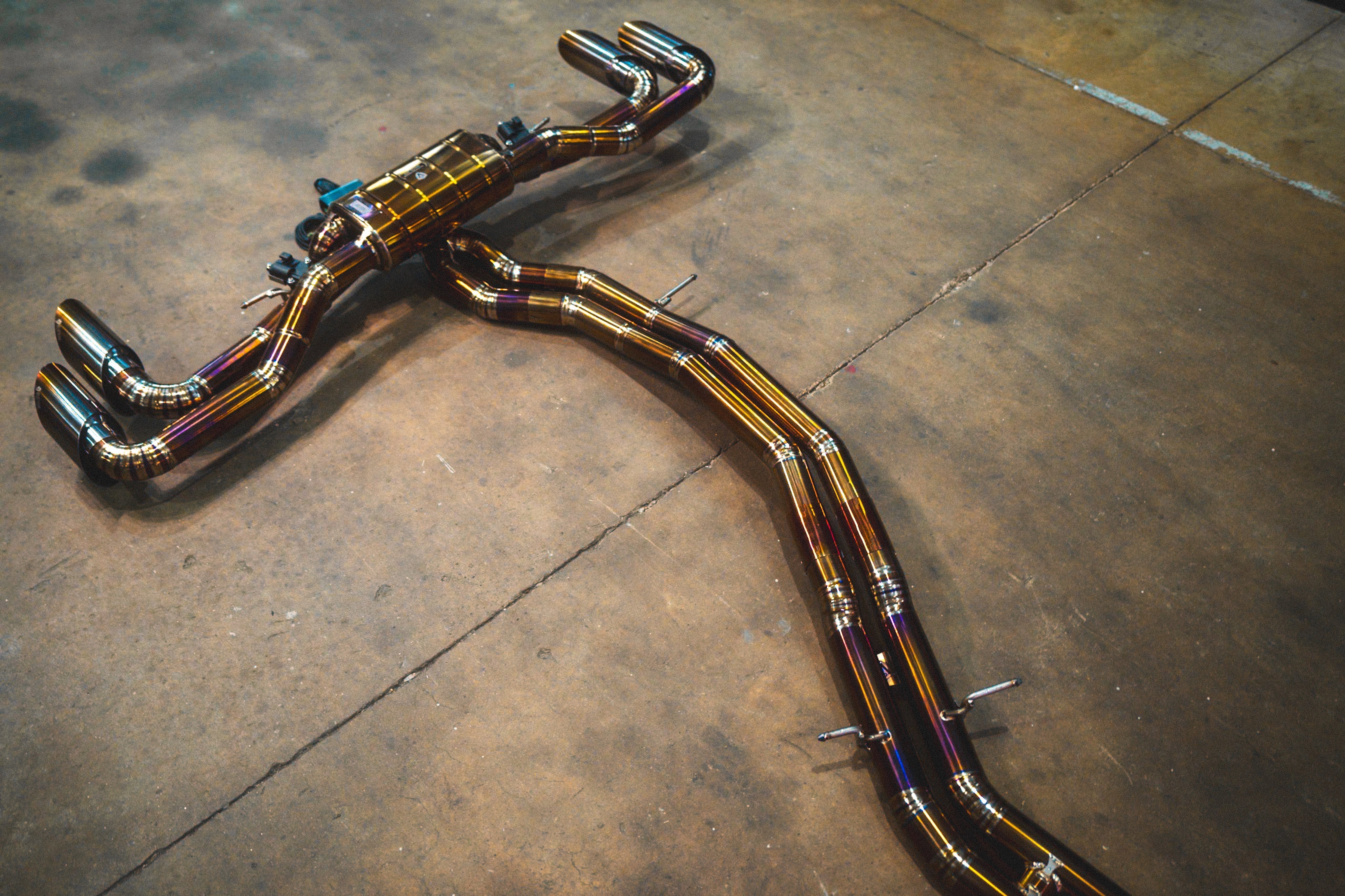 Lamborghini Urus Valved Sport Exhaust System - Legends Auto Parts