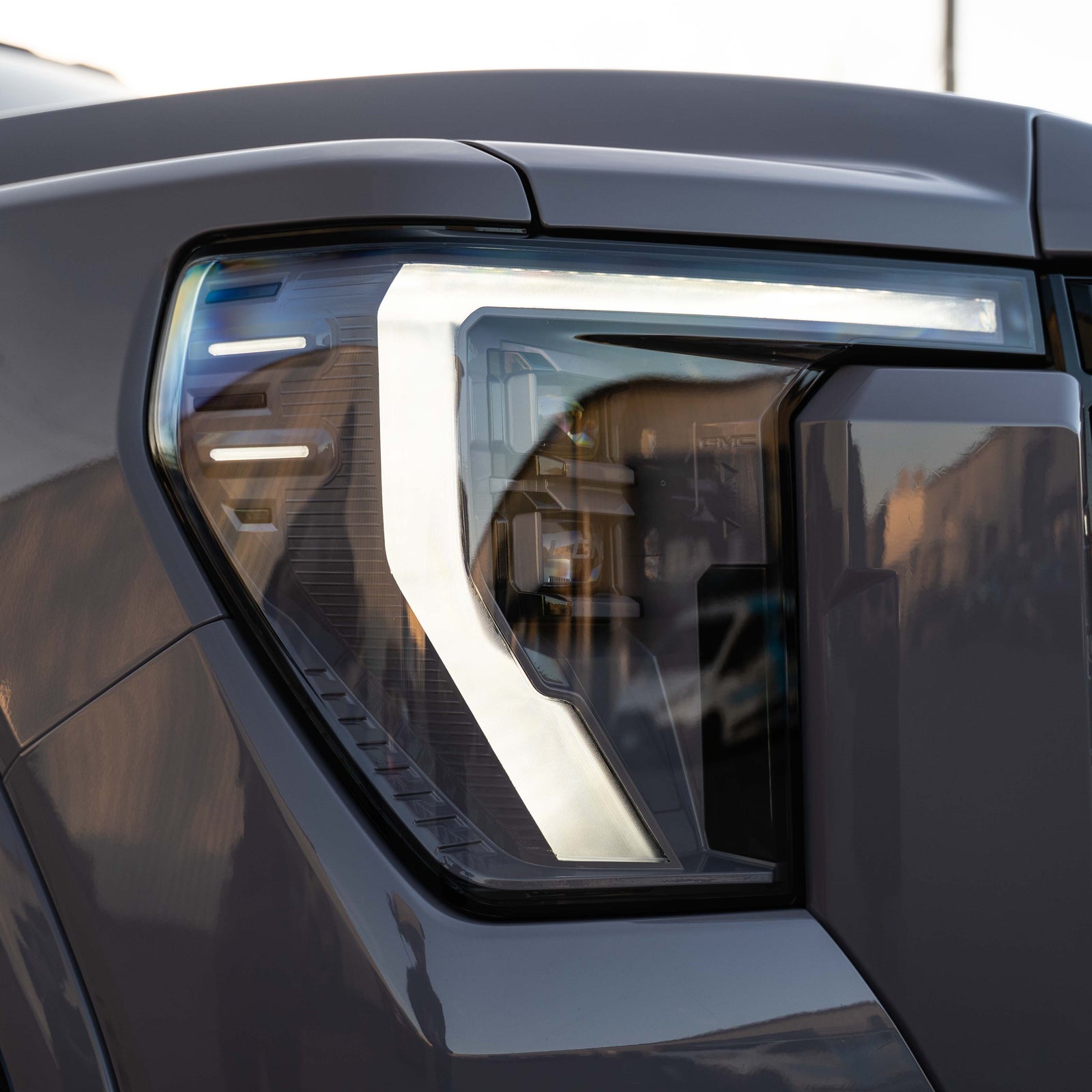 2023 - 2026 GMC Sierra AT4 / Denali 2500/3500 Custom OEM Headlights - Legends Auto Parts