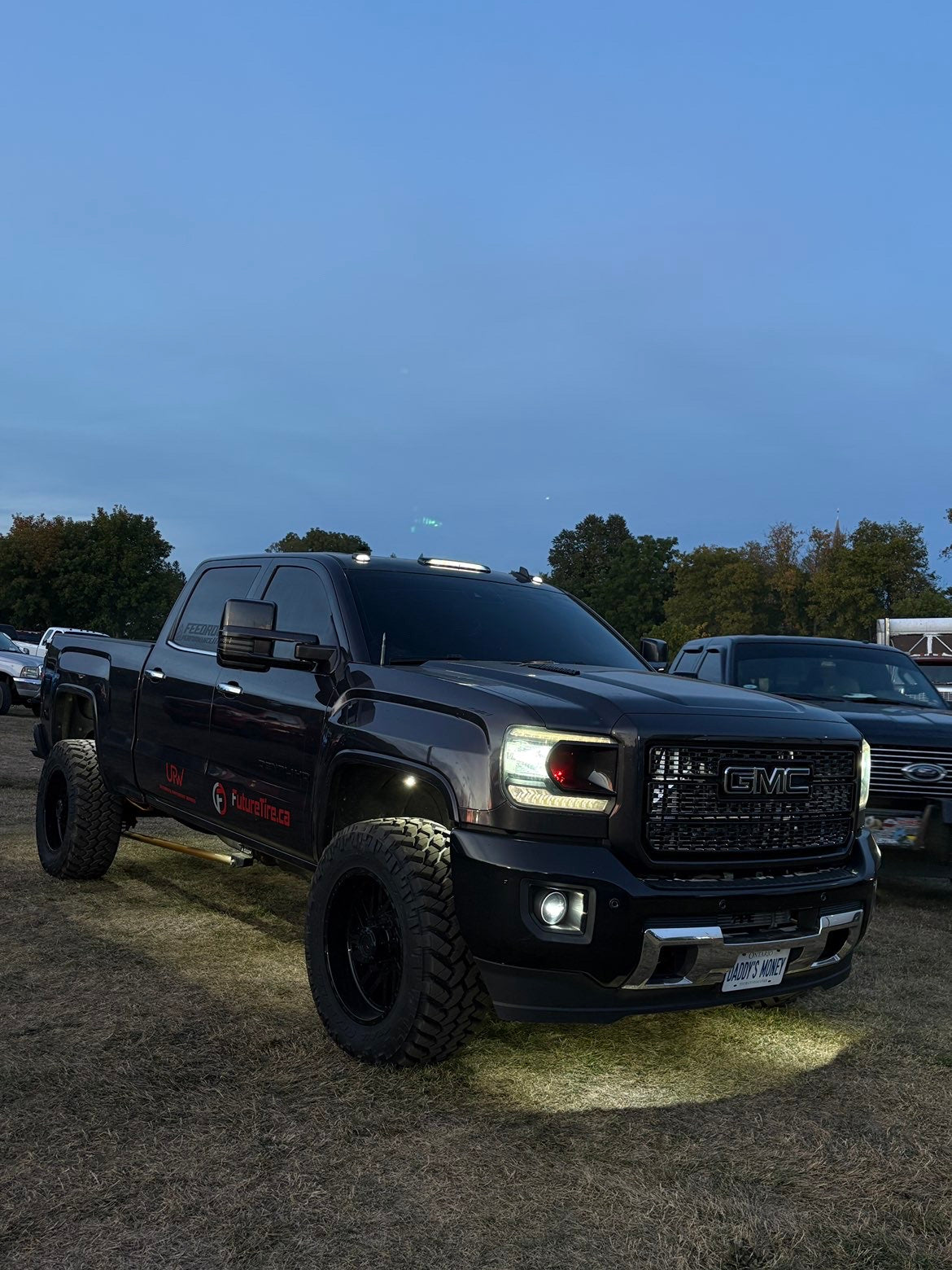 2014-2019 GMC Sierra 2500 / 3500 OEM Headlight Intake