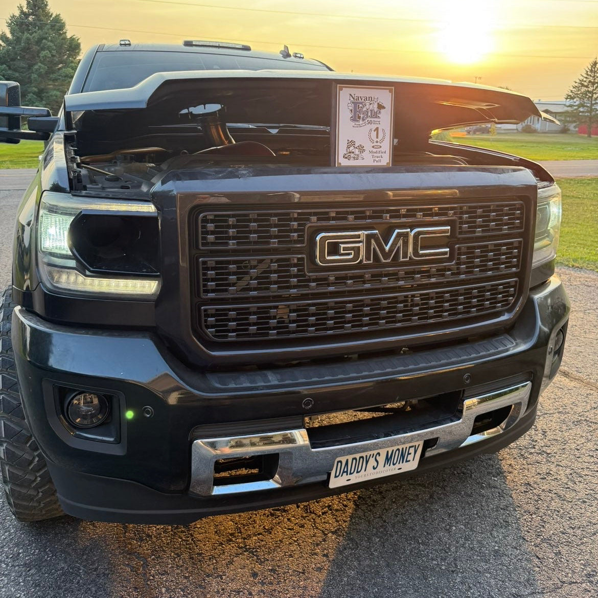 2014-2019 GMC Sierra 2500 / 3500 OEM Headlight Intake