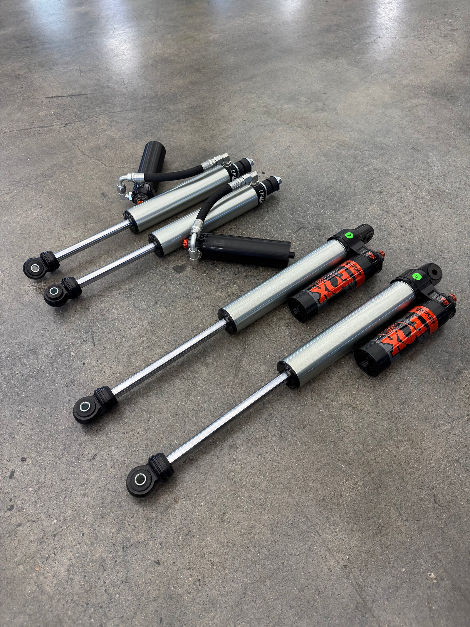 2015-2025 FORD F250/F350/F450 FOX 2.5 Performance Elite Adjustable w/ Reservoir Shocks - Set