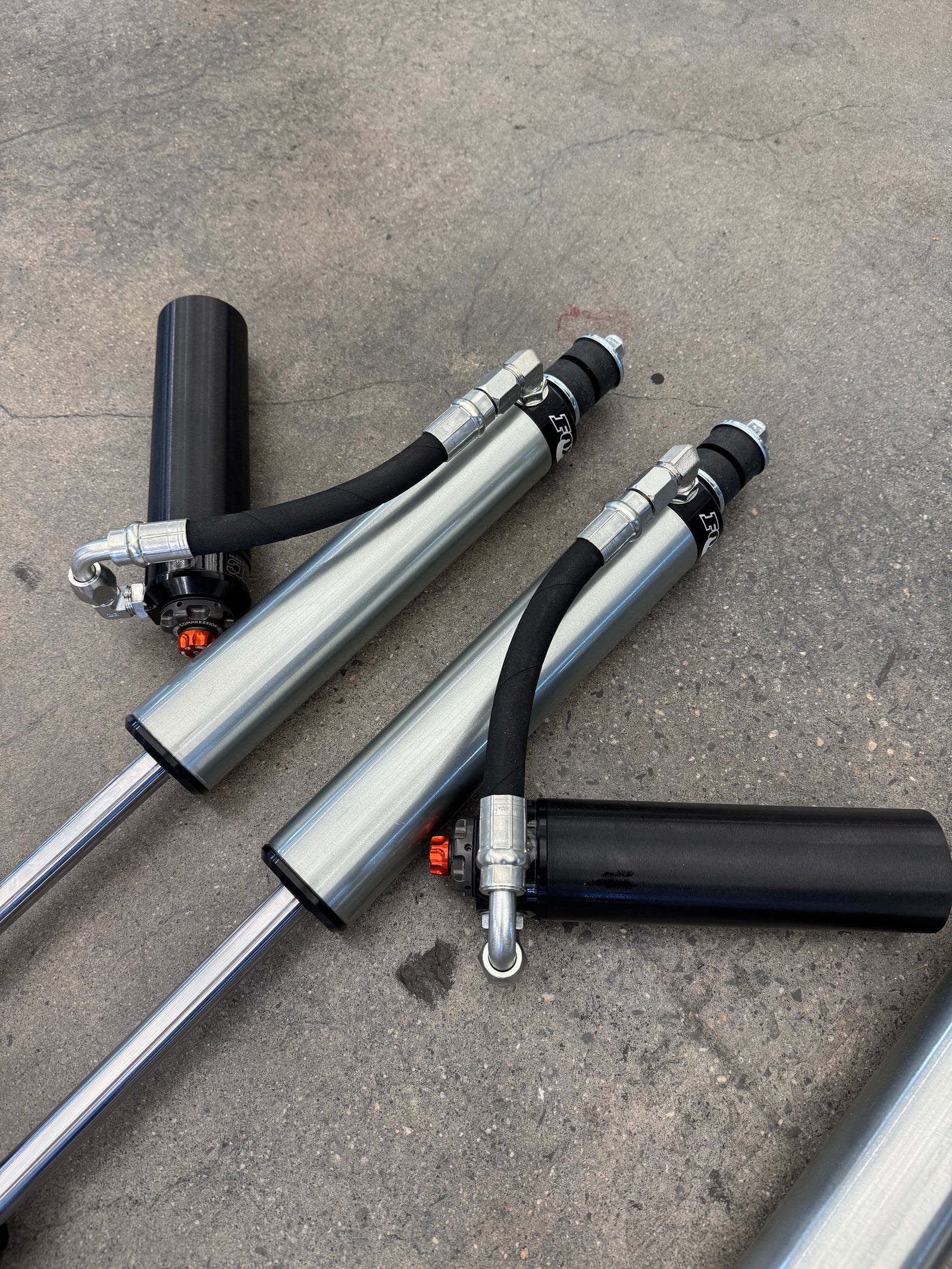 2015-2025 FORD F250/F350/F450 FOX 2.5 Performance Elite Adjustable w/ Reservoir Shocks - Set