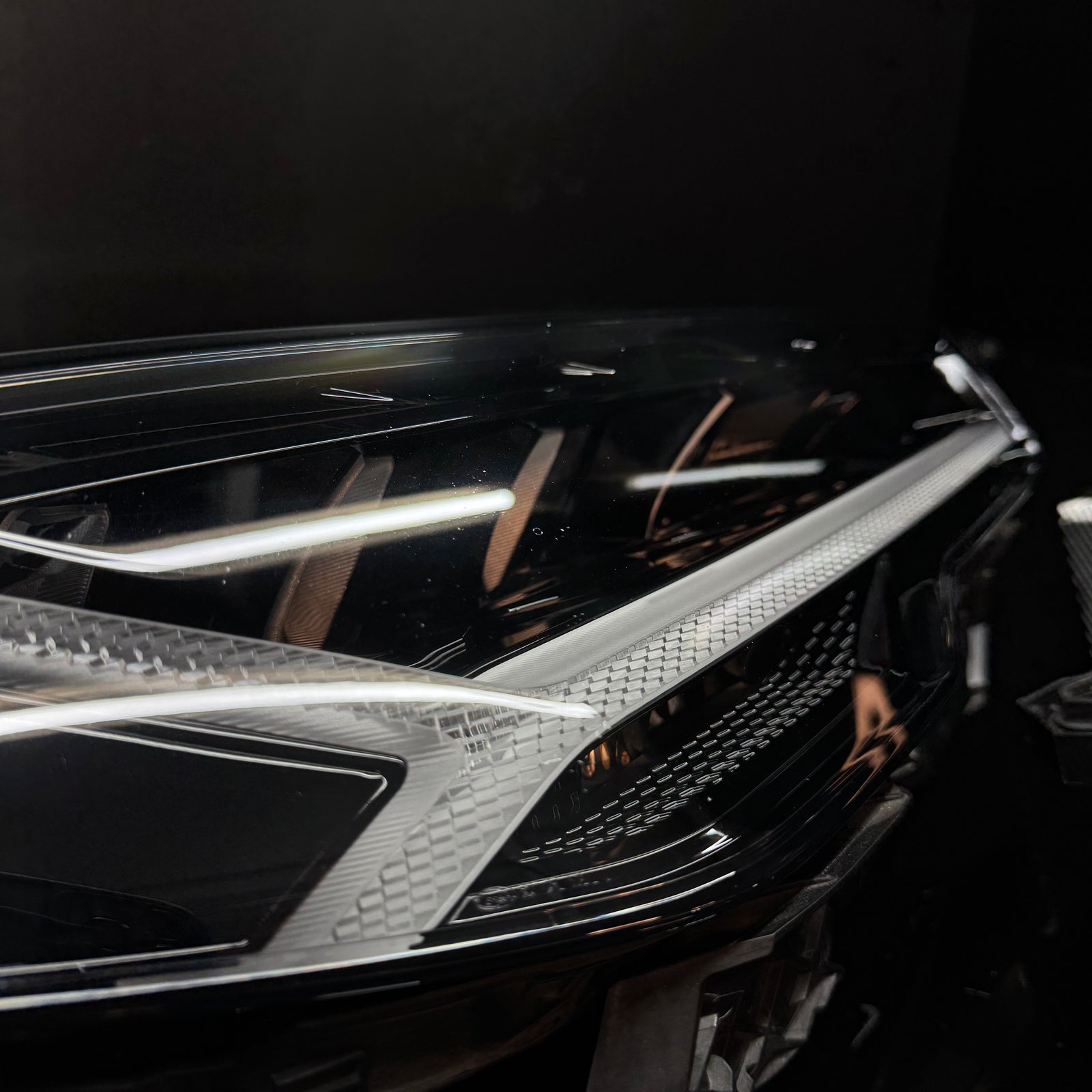 2019-2025 Lamborghini Urus Custom OEM Headlights