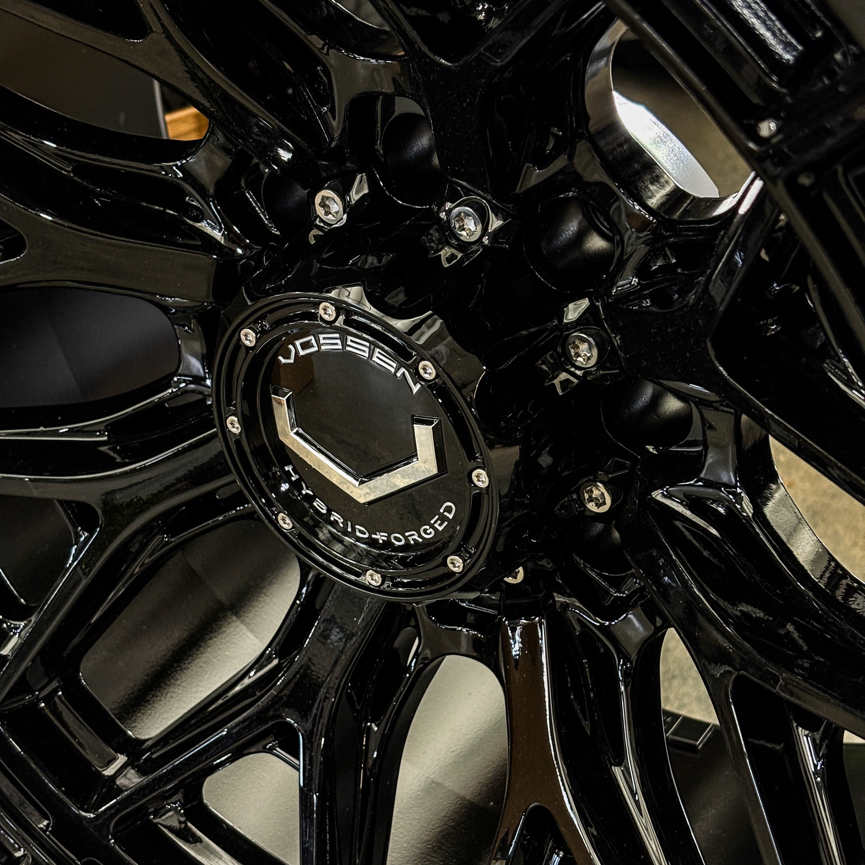 22x12 Vossen HFX-1 8x6.5 On 305/35R22 Venom Ragnrok GTS Wheel/Tire Package