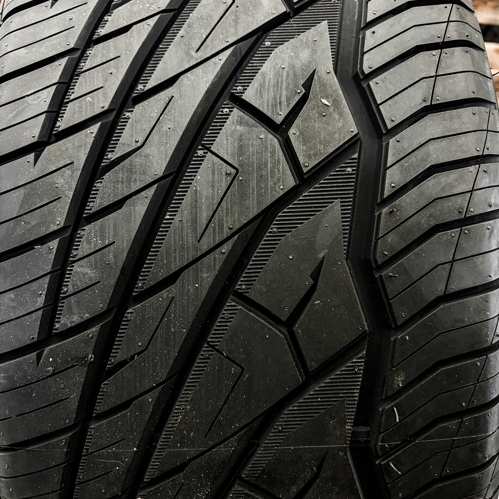 22x12 Vossen HFX-1 8x6.5 On 305/35R22 Venom Ragnrok GTS Wheel/Tire Package