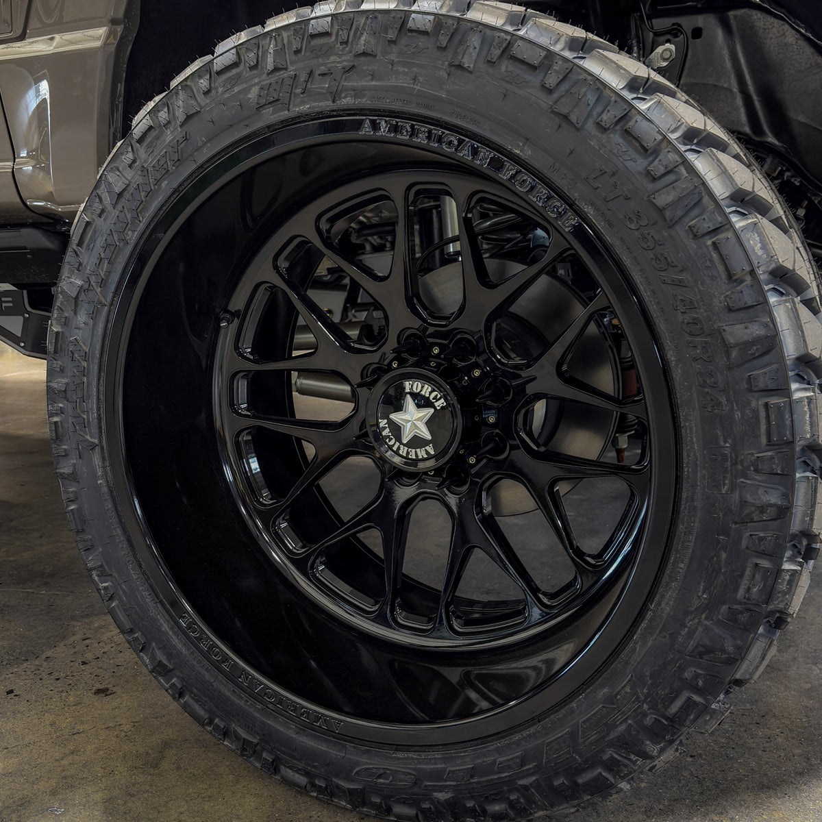 Spiked Lug Nuts Chrome / Black - All Makes & Models