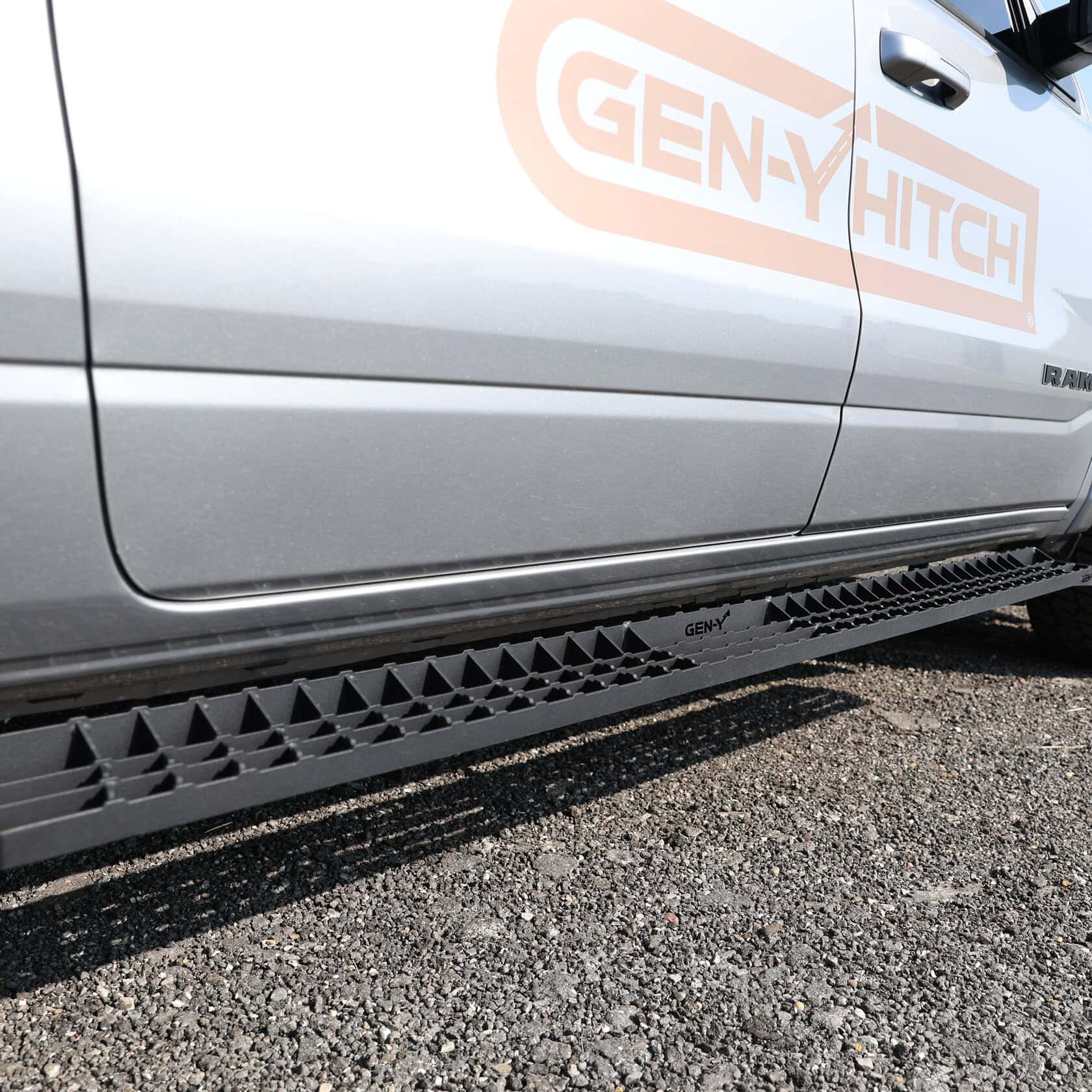 GEN-Y Hitch Running Boards Ford/Ram/GM F150/F250/F350 1500/250D/3500