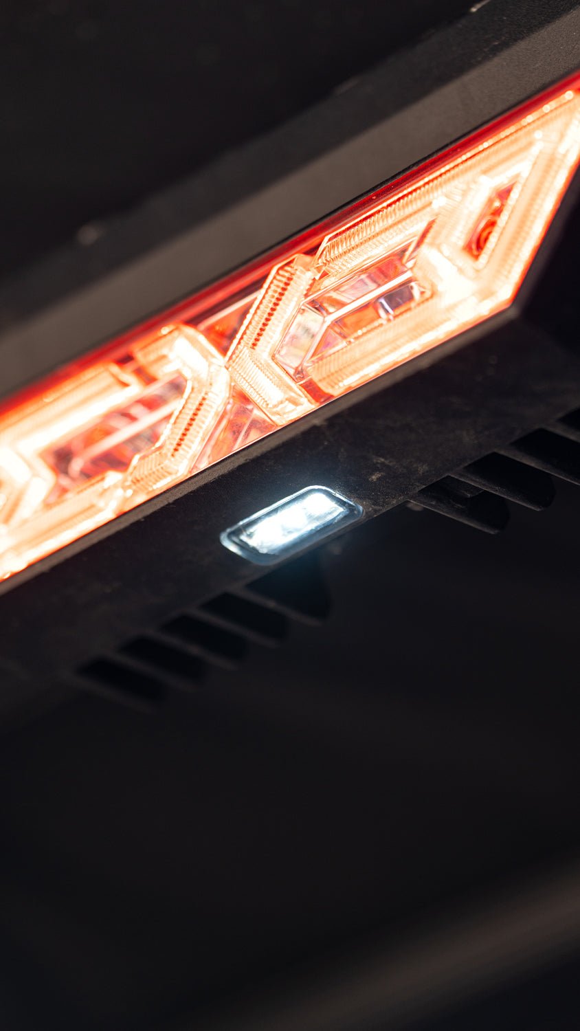 AlphaRex Arrow-X Multi-functional Off-Road Chase Light - Clear | AlphaRex