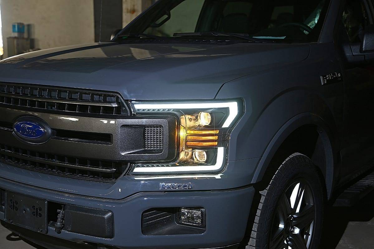 18-20 Ford F150 PRO-Series Halogen Projector Headlights Chrome - Legends Auto Parts