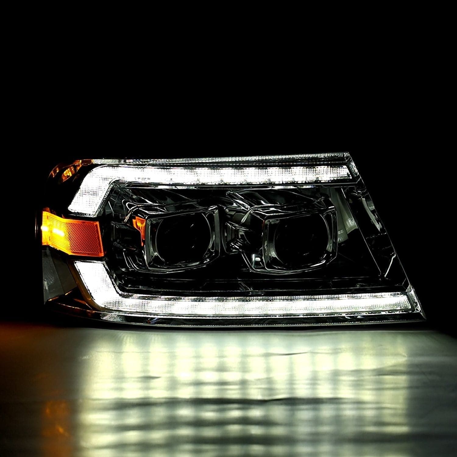 04-08 Ford F150 / 06-08 Lincoln Mark LT LUXX-Series LED Projector Headlights Chrome