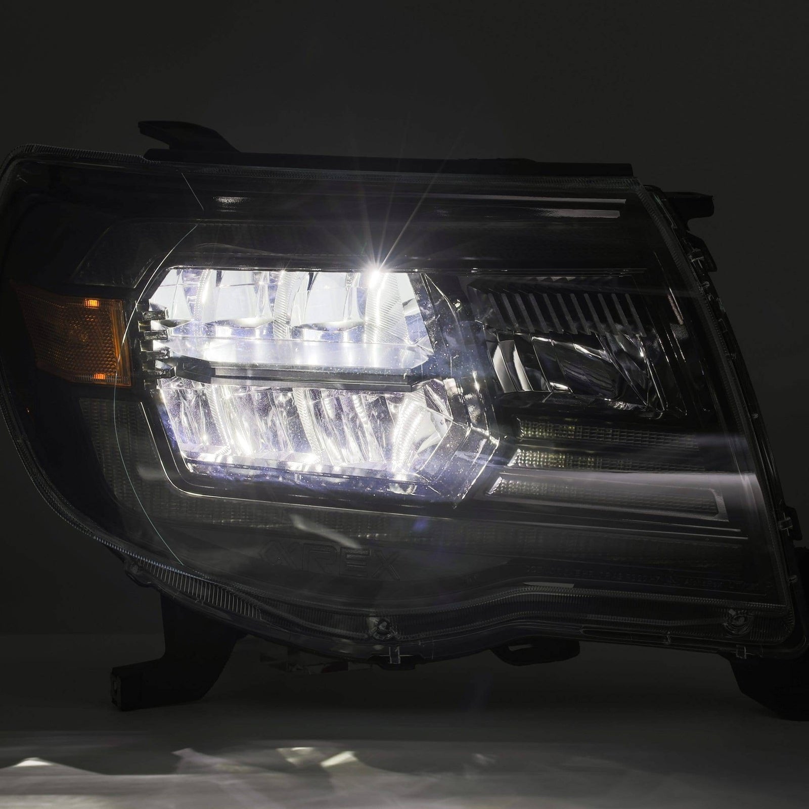 05-11 Toyota Tacoma LUXX-Series LED Crystal Headlights Alpha-Black - Legends Auto Parts