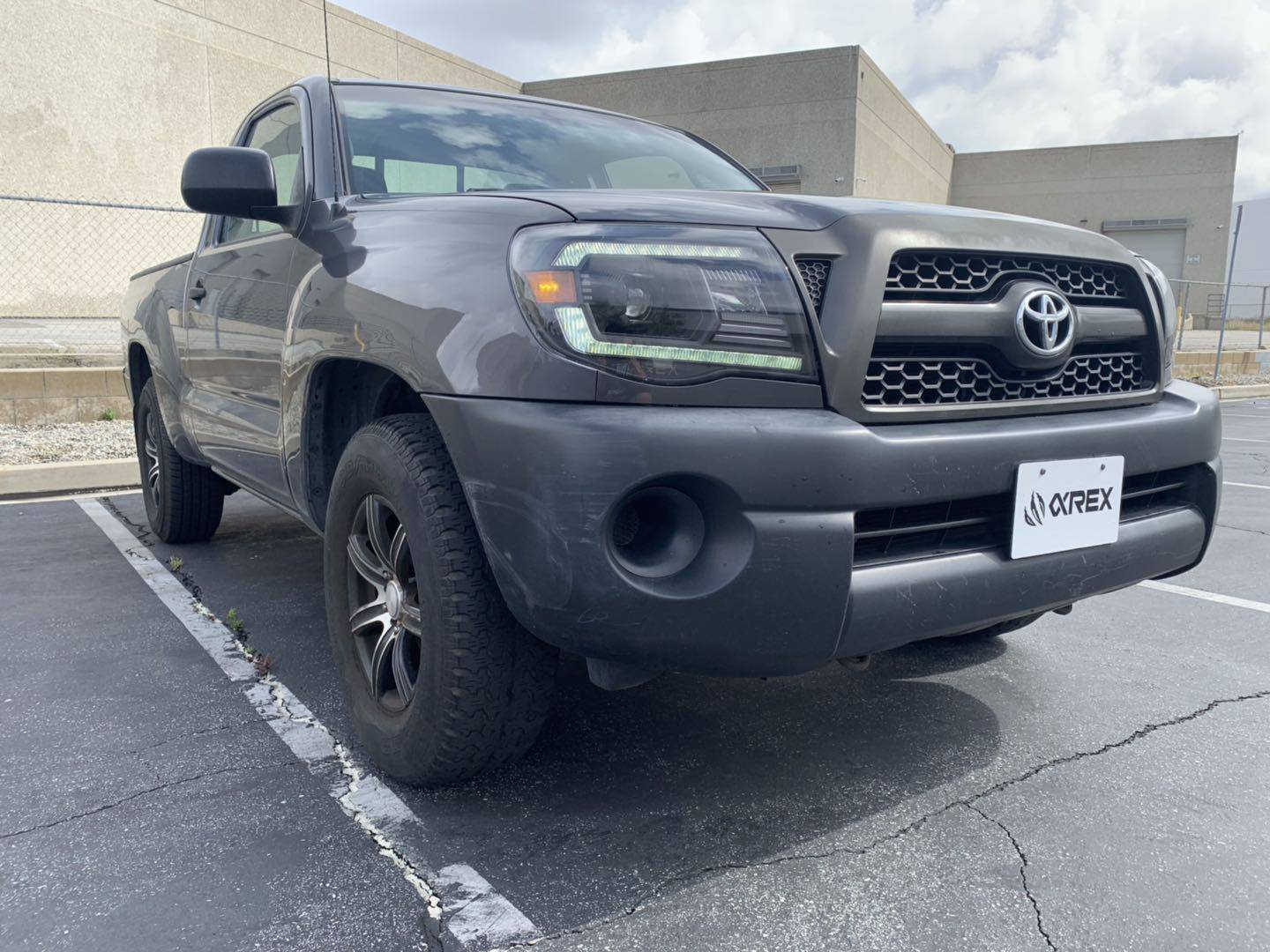 05-11 Toyota Tacoma LUXX-Series LED Projector Headlights Black - Legends Auto Parts