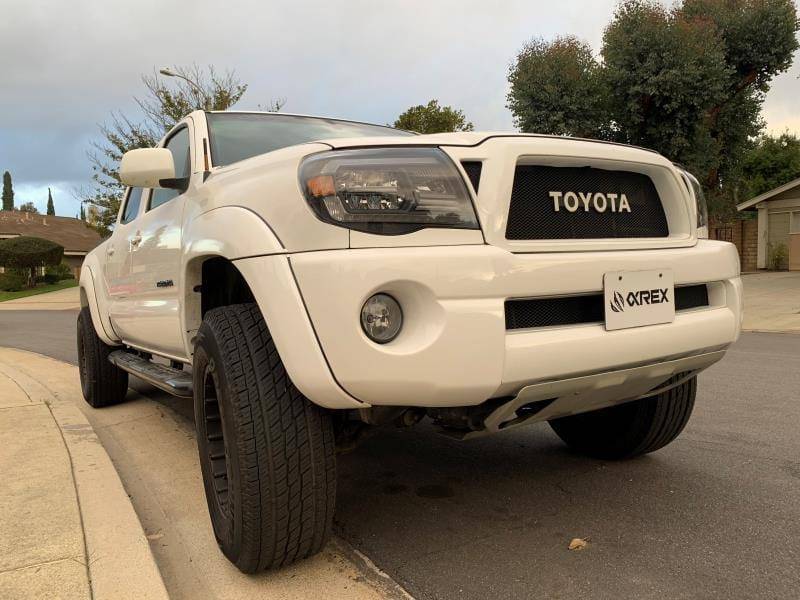 05-11 Toyota Tacoma LUXX-Series LED Crystal Headlights Chrome - Legends Auto Parts