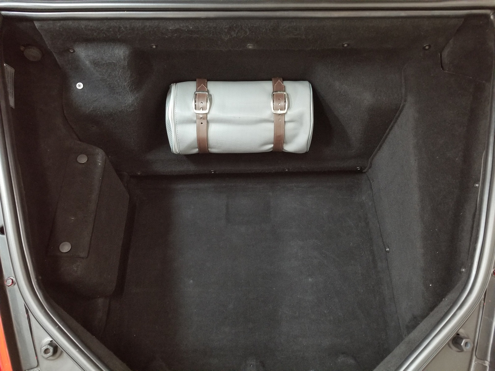 Scuderia Audio - 360 Trunk Glovebox