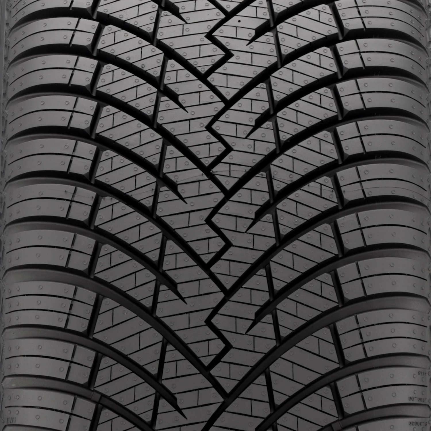 Pirelli Cinturato Weatheractive 275 35R20 - Legends Auto Parts