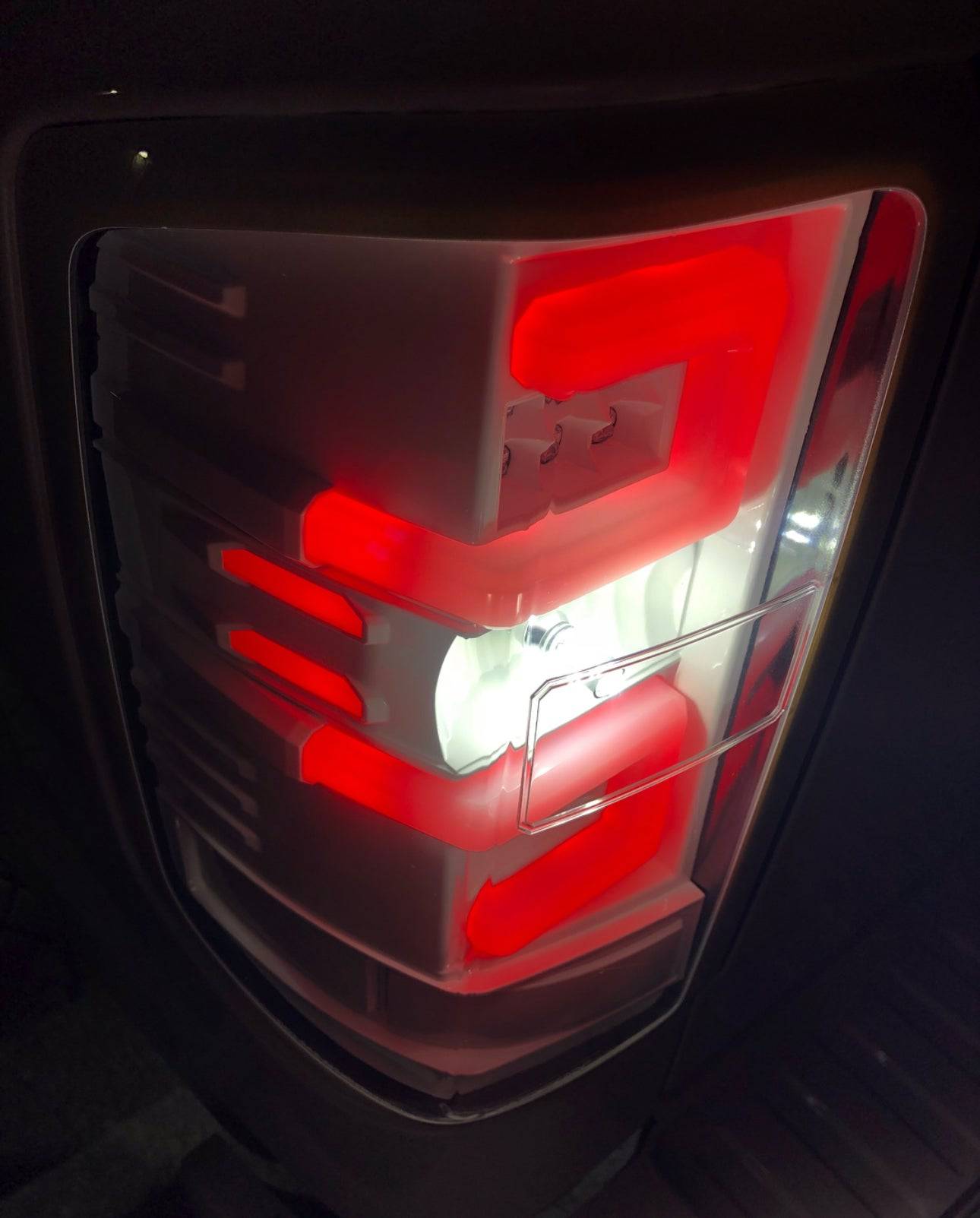 2015-2019 Chevrolet/GMC 3500 Dually RECON Clear Lens (Paintable) OLED Tail Lights